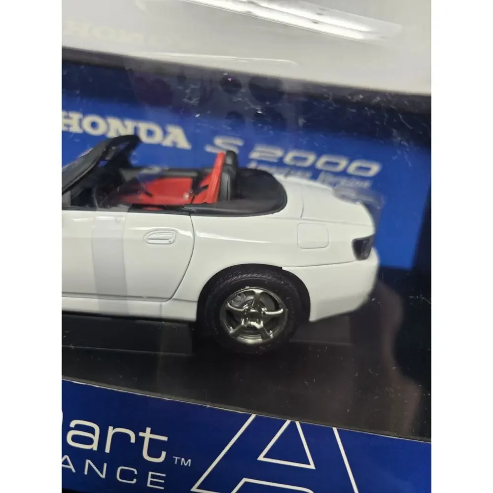 Autoart 1/18 Honda S2000 RHD White Mini Car New American Version In Box